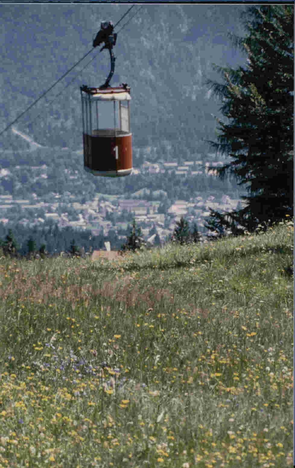 Kranzberg-Gipfelbahn auf Bergfahrt